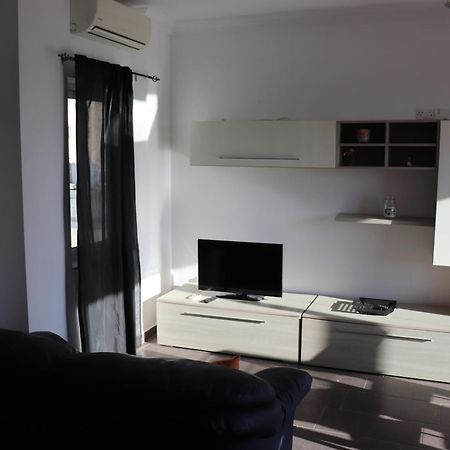 Апартаменты St Julians Sliema Penthouse 3 Minutes Walk From Seafront Экстерьер фото