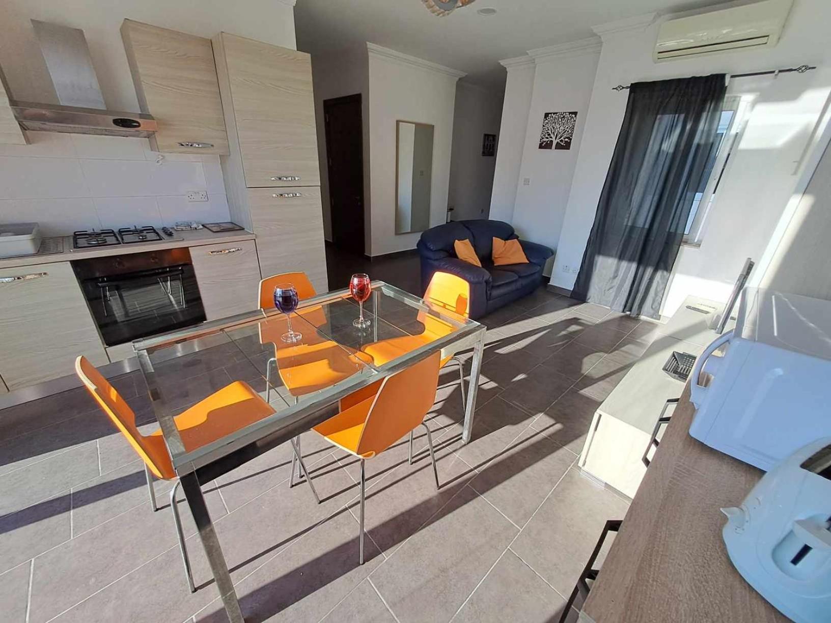 Апартаменты St Julians Sliema Penthouse 3 Minutes Walk From Seafront Экстерьер фото