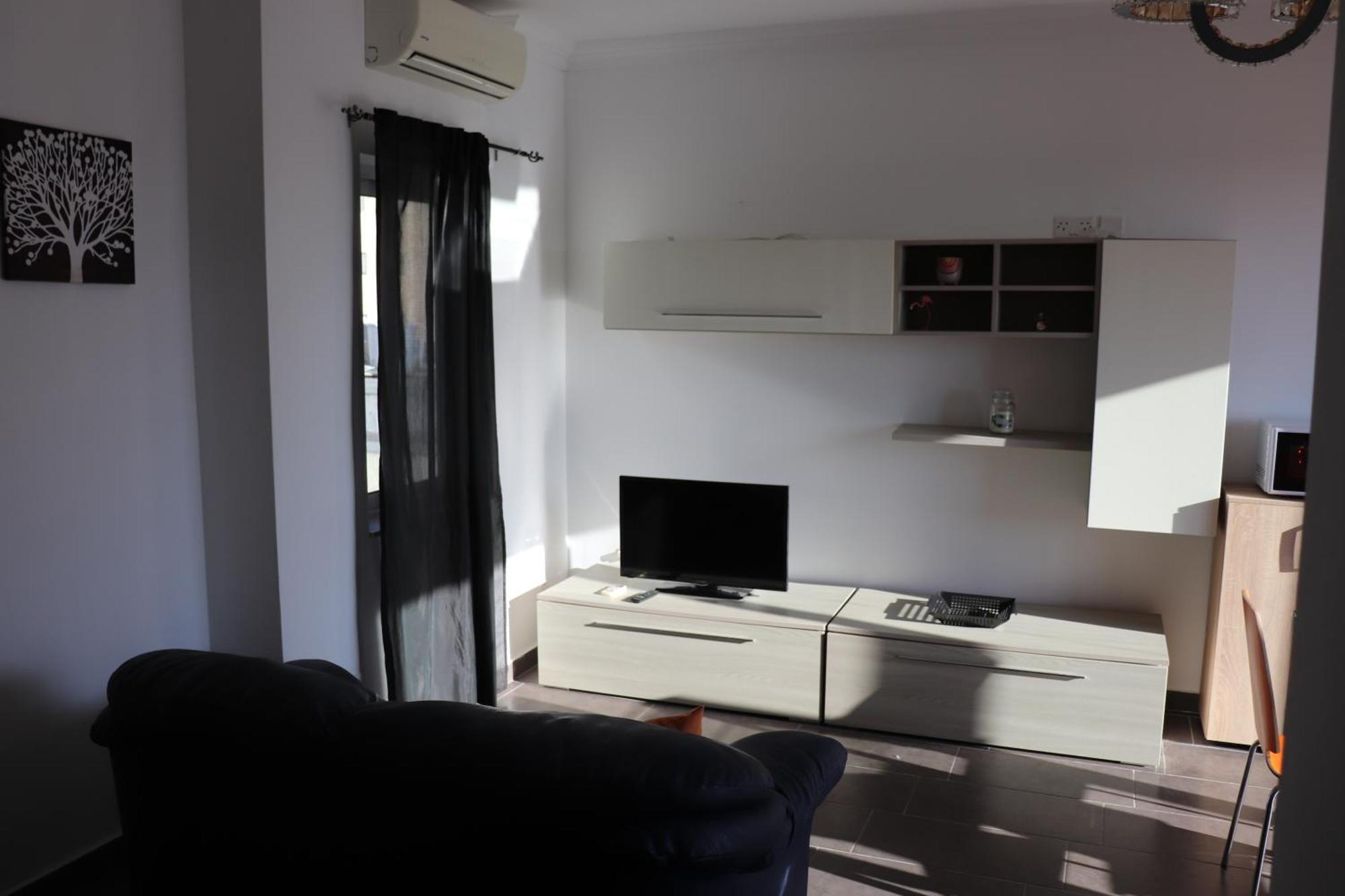 Апартаменты St Julians Sliema Penthouse 3 Minutes Walk From Seafront Экстерьер фото