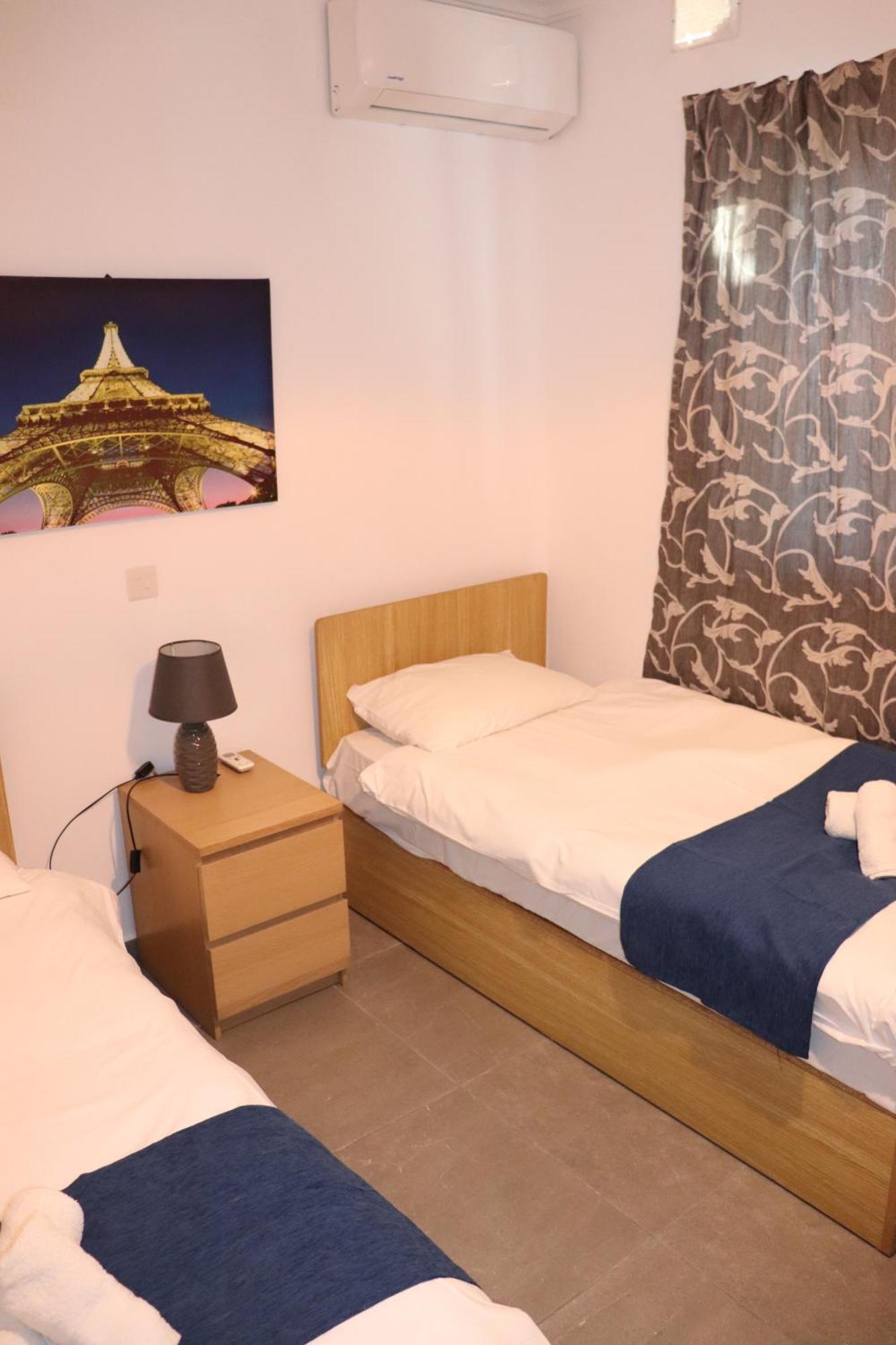 Апартаменты St Julians Sliema Penthouse 3 Minutes Walk From Seafront Экстерьер фото