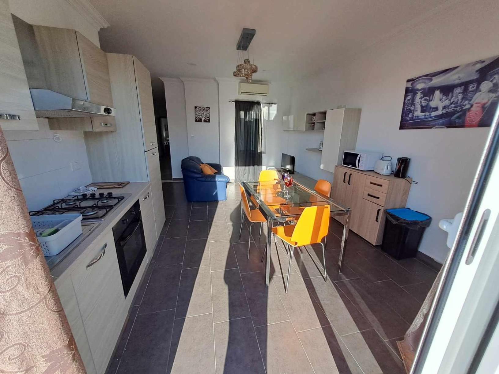 Апартаменты St Julians Sliema Penthouse 3 Minutes Walk From Seafront Экстерьер фото